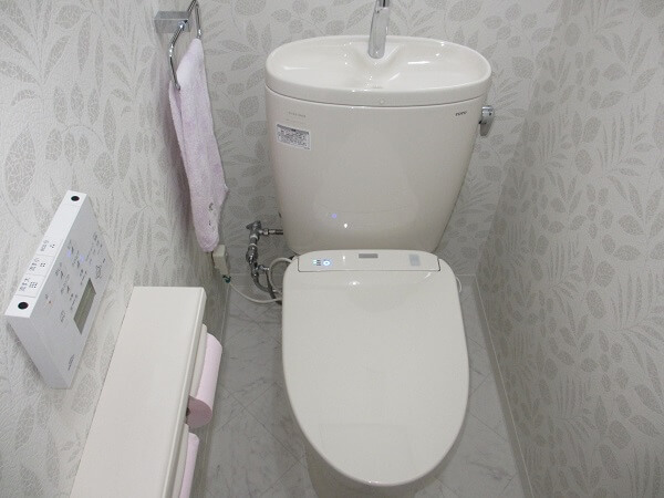 内装も貼り替え、爽やかなトイレ空間へ！ 生駒郡三郷町K様邸