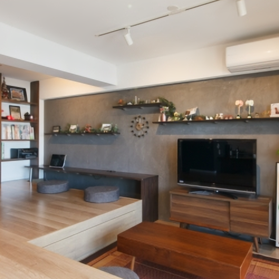 段差を腰掛けにするリビングダイニング 奈良県 ビセンリフォーム