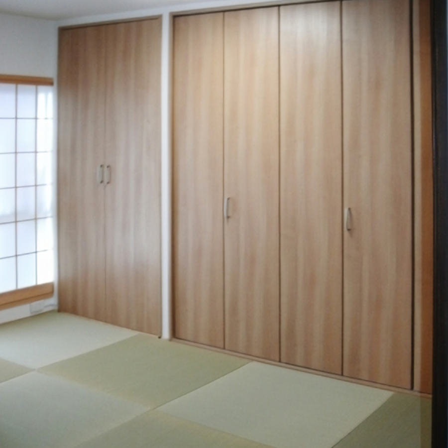 縁なし畳と天井までの収納のモダン和室 奈良県 ビセンリフォーム